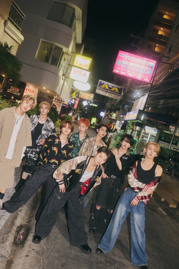 『MAZZEL 1st photobook with ZEAL』8月21日(金)に発売決定！