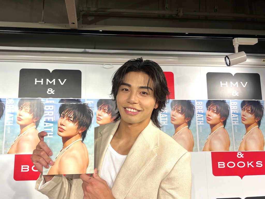 【武知海青】「“僕にメガネをかけさせる”という裏テーマがあったそう(笑)」 1st写真集『BREATH』の発売記念会見をレポ＆会見後の武知さんにJUNONが独占インタビュー！