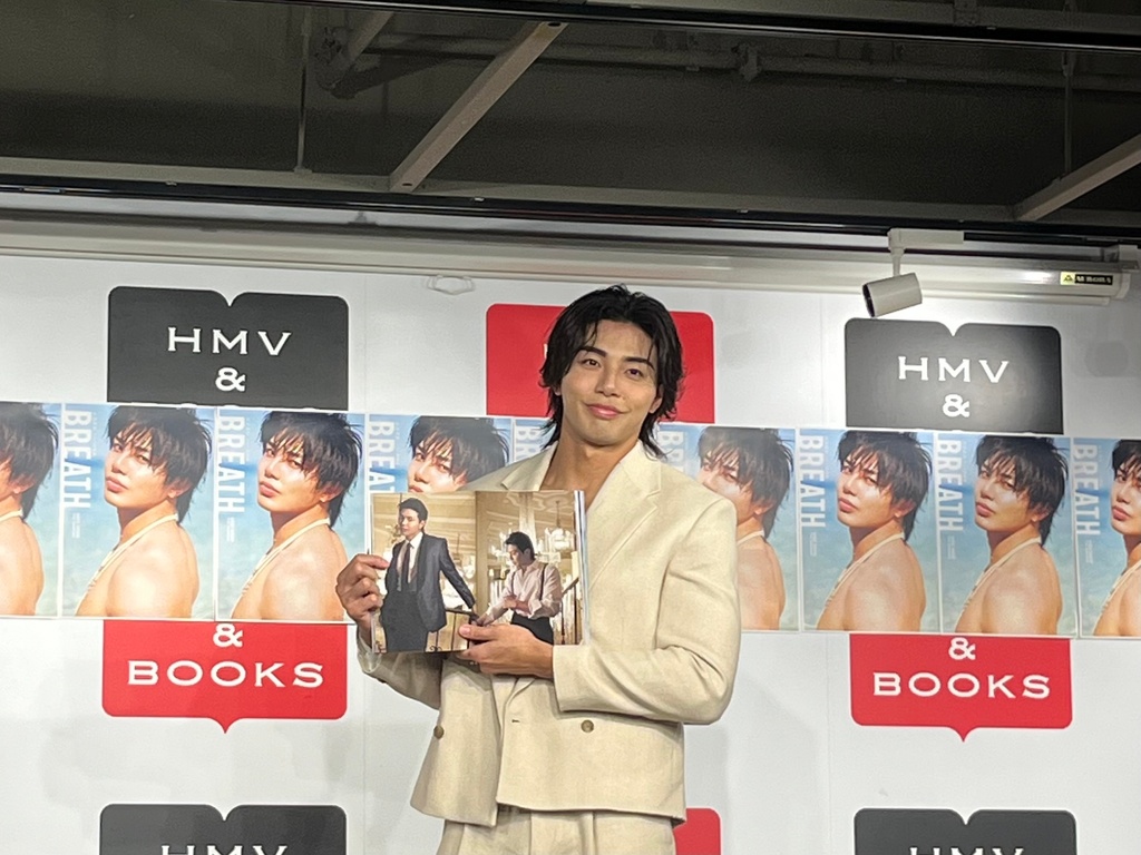 武知海青】「“僕にメガネをかけさせる”という裏テーマがあったそう(笑