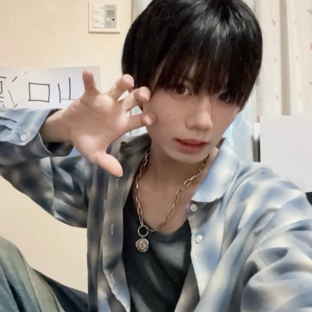 山口凛