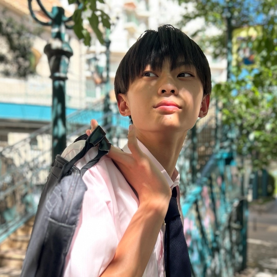 柳川真俐央